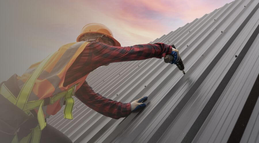 Professional gutter cleaning in Wynnburg, TN